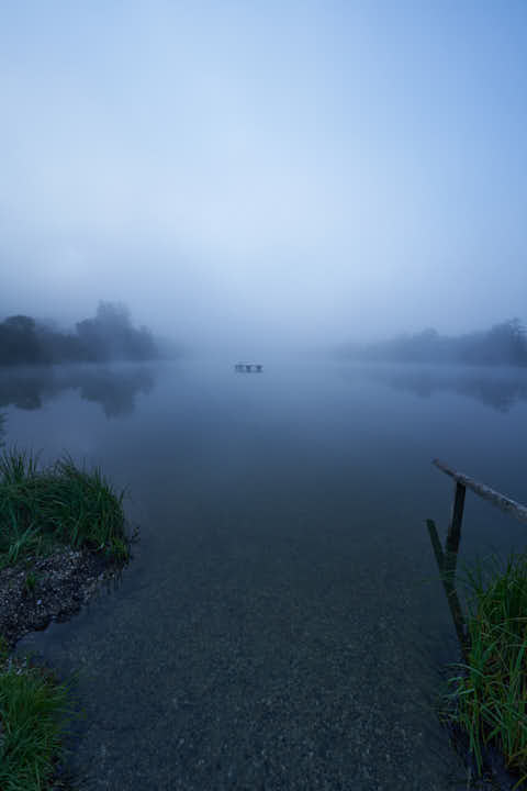 Gemeinde Marktl Landkreis Altötting Badesee Herbst Morgennebel (Dirschl Johann) Deutschland AÖ